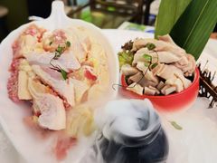 -洪氏嗨捞·广东猪肚鸡·椰子鸡火锅(西咸万象城店)