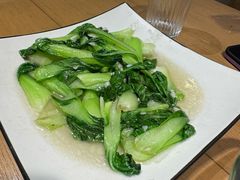 -臻鲜燕海鲜融合餐厅(金陵style店)