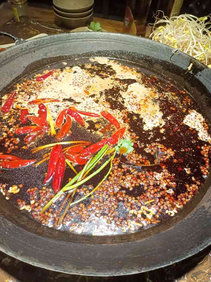 老铁锅火锅(建工新康桥店)-"屋里人都回老家了,刚好秒杀到了4人餐,准.