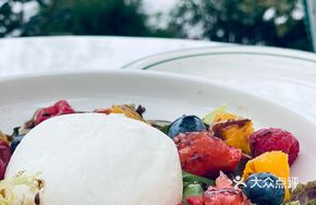 Fruit Burrata Salad