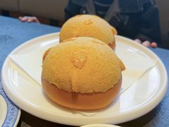 有真菠萝的菠萝包-蝴蝶里·粤菜·点心(滨江龙湖店)