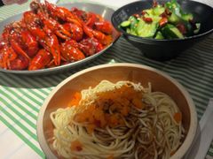 -巴厘龙虾·榜首油焖大虾(音乐学院·沿江酒馆店)