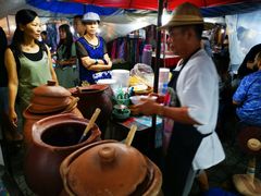 -席娜卡琳火车铁道夜市