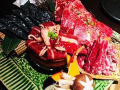 -山川小町·极番烧肉(新地假日广场店)