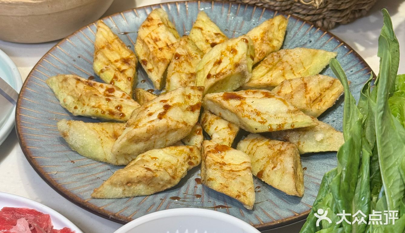 春天的第一锅牛腩煲！这一口也太治愈了～