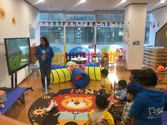 -抱抱熊托育中心(大悦城店)