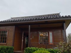 -梁子湖东篱老屋生态庄园