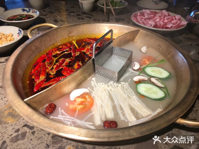 小龙坎火锅(万象城店)太极鸳鸯锅图片