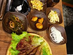 烤肉小菜-香猪坊韩国烤肉专属门店(魏公村店)