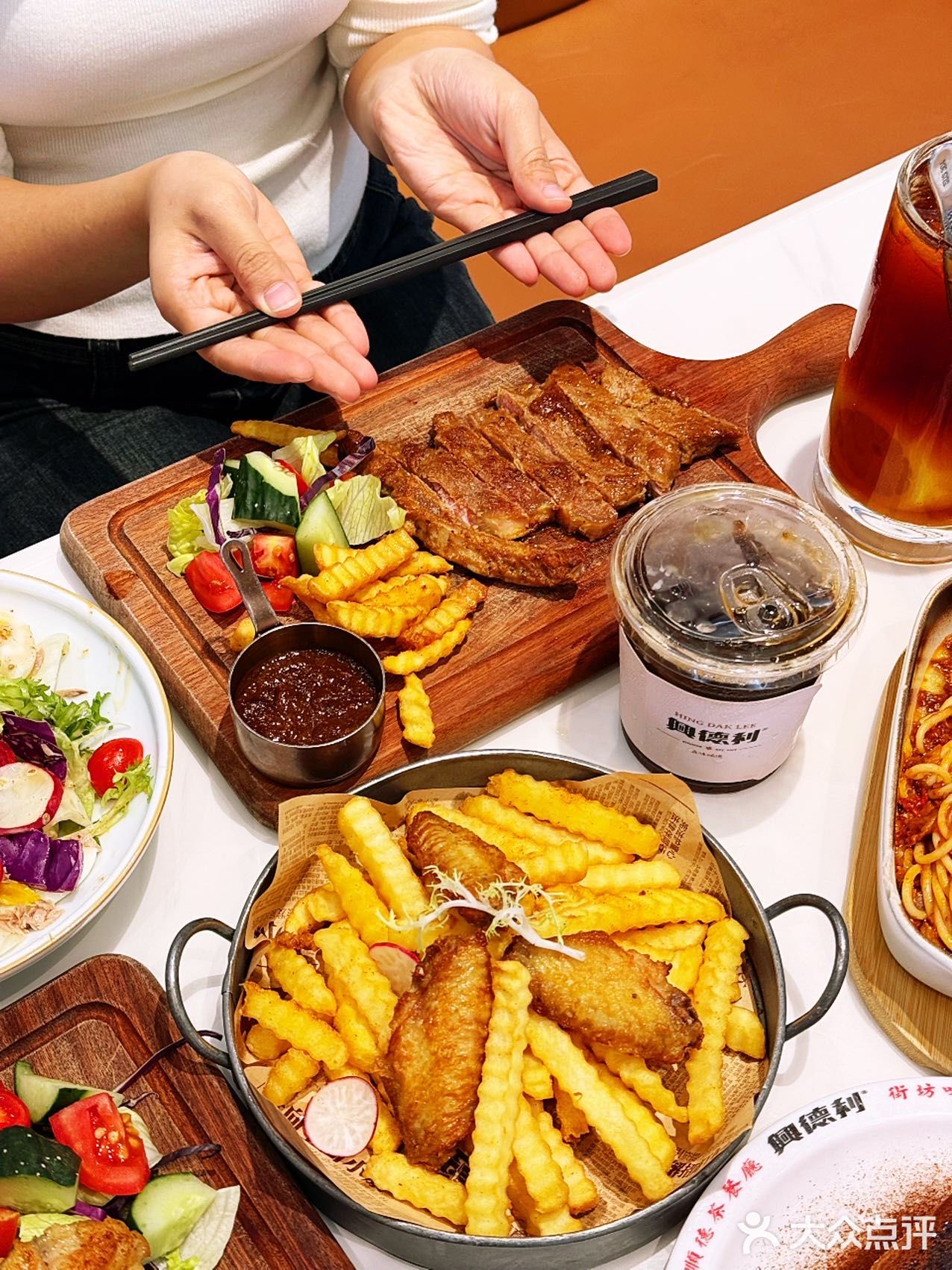 快和好朋友一起来興德利过圣诞🎄