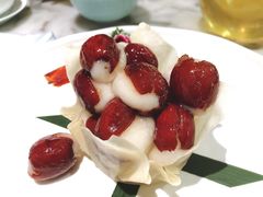 红衣少女-蝶园·装修中(BFC外滩金融中心店)