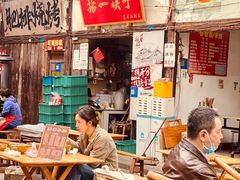 -十一街苍蝇馆子转经消江湖菜(九眼桥十一街店)