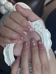 -芊屿芊浔美甲