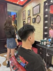 -东方先生国潮男士理发馆