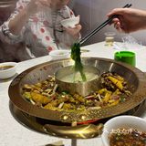 量大便宜好吃的鸳鸯牛锅你们去吃过呢嘛？