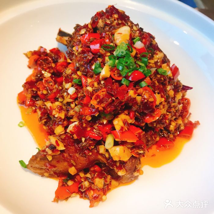 简厨·湖南菜(凌空soho店)更香辣的肋排图片