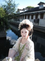 -一揽芳华汉服旗袍体验馆(拙政园店)