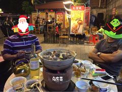 -大富蚝乌东哥饭店·石锅鱼杂·柠檬鸭(革新路店)