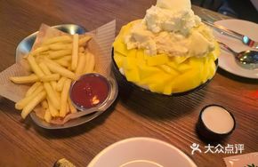 Stinky Durian Mango Snow Ice