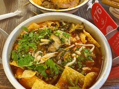 -丽丽三鲜螺蛳粉(田林路店)