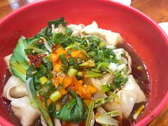 -爆炸头阿姨小四川正宗川味小吃(无任何分店)