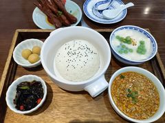 -蟹上黄·蟹黄面·江南糖水(人民广场店)