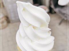 -古老冰山特色冰淇淋店(艾提尕尔店)