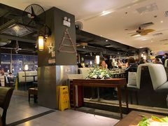 -大头虾越式风味餐厅(光明广场店)