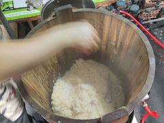 -梁阿婆廿年老牌扣肉糯米饭