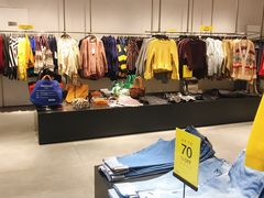 -URBAN REVIVO(欢乐海岸购物中心店)