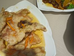 -老码头黑皮肘子锅包肉(赣水路店)