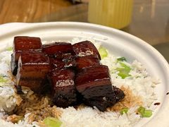 红烧肉焖饭-新白鹿餐厅(龙游路总店·杭帮菜名店)