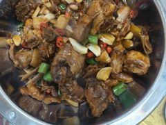 -湖南人家湘菜馆(镇江路店)