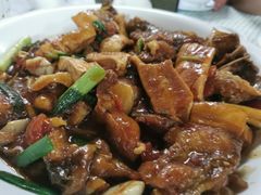 豆腐焖鱼-甘家界柠檬鸭店(高峰林场店)