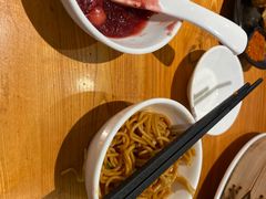 -诚铭记·虾仁汤包·成都小吃(融创店)