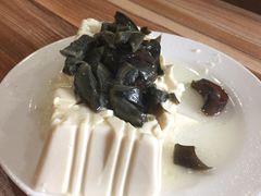 皮蛋豆腐-宝瑞门钉肉饼店