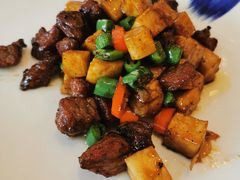 彩椒牛籽粒-芳草地度假酒店·野炉中餐厅