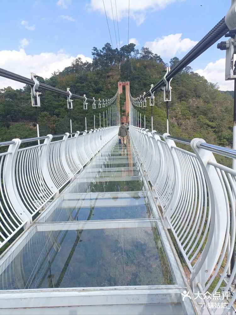 周末去青龙峡踏青吧