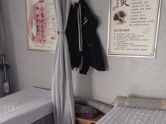 -大师兄·推拿·艾灸(公园茂一号店)