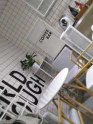 -AYO SALON