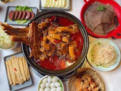 -沪小胖小龙虾(淮海中路旗舰店)
