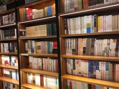-新华书店(永安路店)