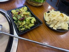 -曹丞相·地锅鸡·地锅鱼(武林店)