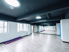 -越·健身工作室(华尔兹广场写字楼B栋店)