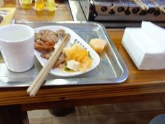 -哈尔滨小酒馆·鲜肉现穿自助烧烤(康新花园店)