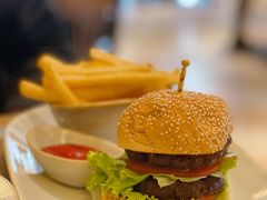 -上海和平饭店维克多咖啡厅 Victor's