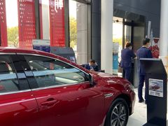 -上海华裕比亚迪4S店