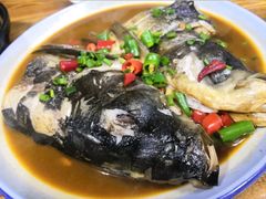 红烧鱼头王-元银甲·湖北地标美食(汉阳店)