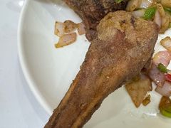 -余杨鸭鸭餐厅