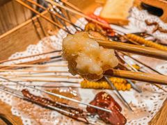 涮手工自制虾滑-聚串门儿·东北烧烤(信义坊店)